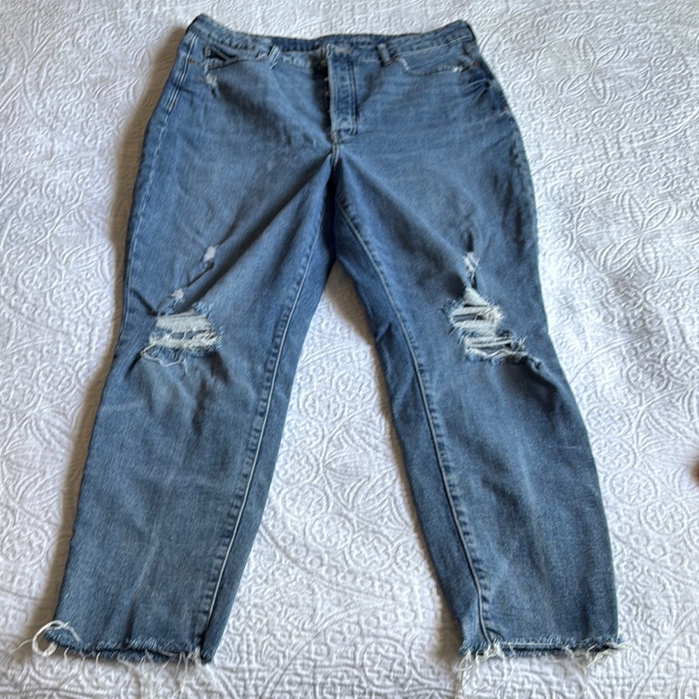 Stylish Blue Distressed Women's Jeans